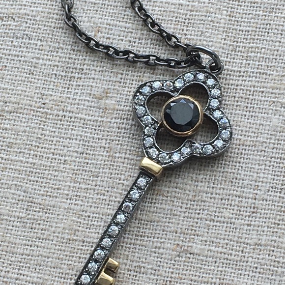 Stella & Dot Hematite Clover Key Necklace - Picture 2 of 12